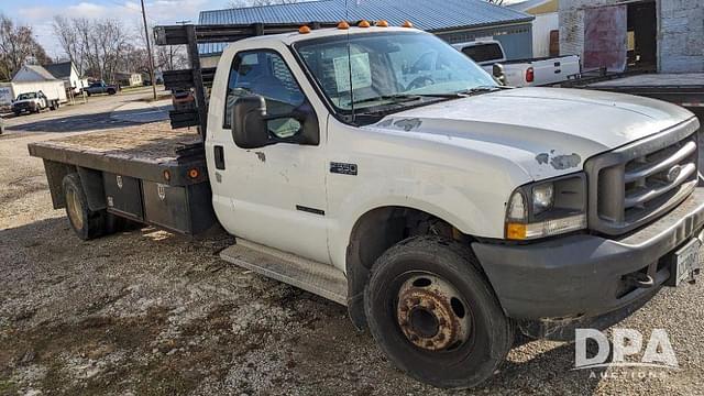 Image of Ford F-550 equipment image 3