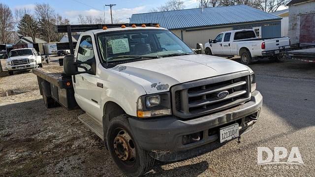 Image of Ford F-550 equipment image 2