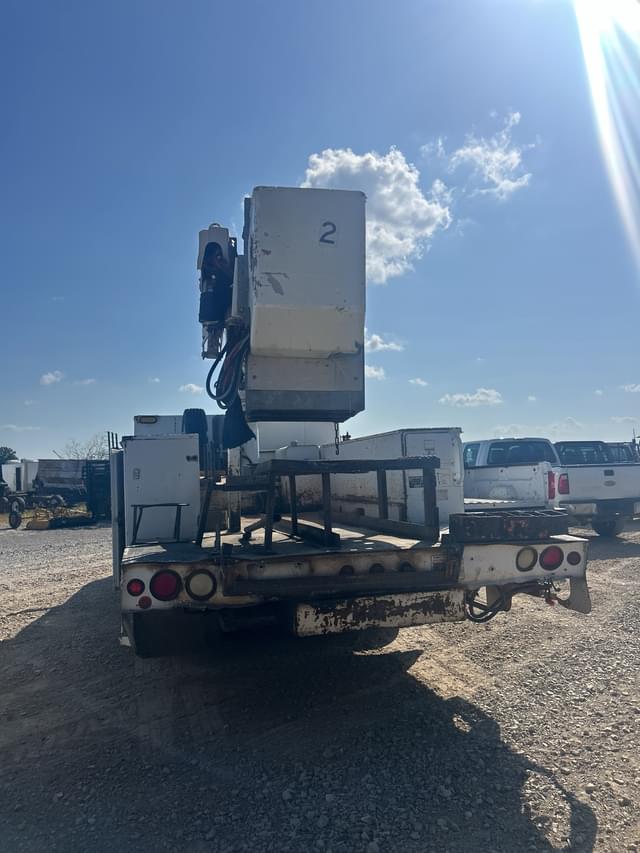 Image of Ford F-550 equipment image 2