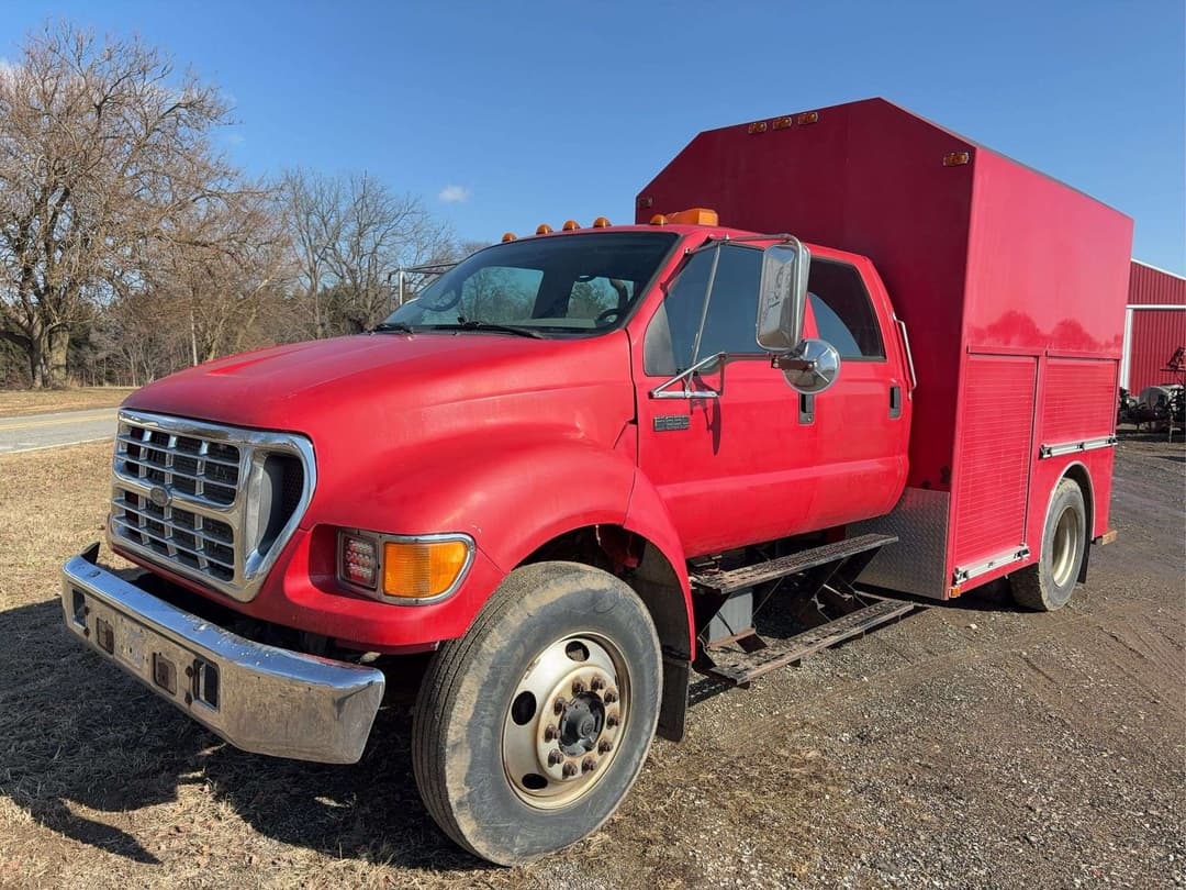 Image of Ford F-650 Primary image