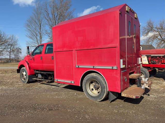 Image of Ford F-650 equipment image 4