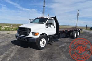 2002 Ford F-750 Image