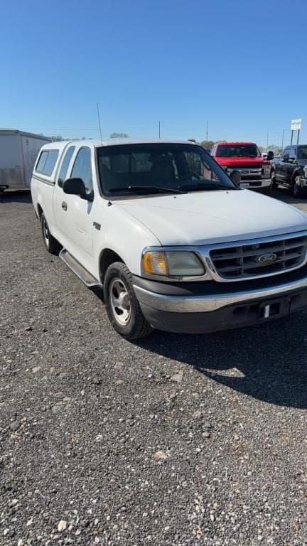 Image of Ford F-150 equipment image 1