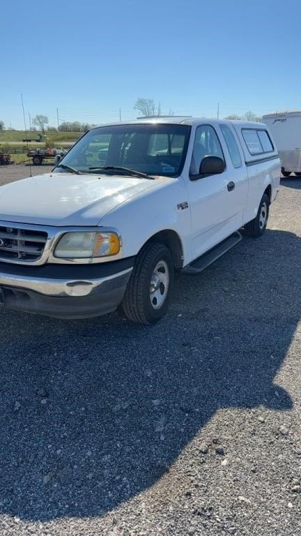 2002 Ford F-150 Equipment Image0