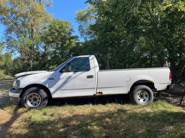 Image of Ford F-150 equipment image 1