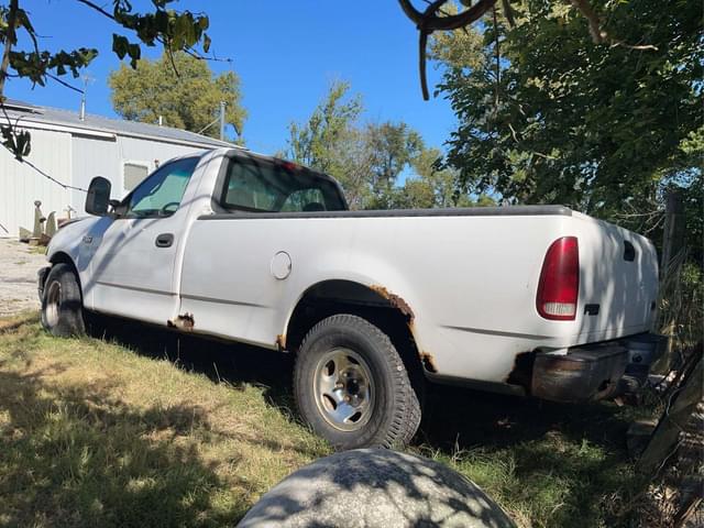 Image of Ford F-150 equipment image 2