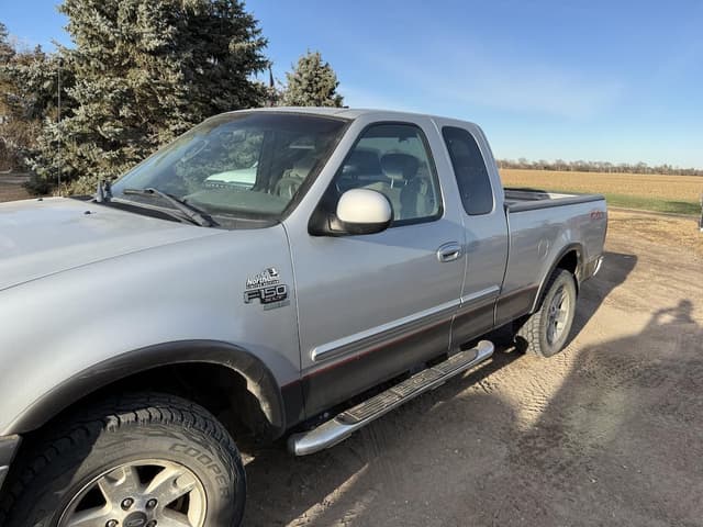 Image of Ford F-150 equipment image 3