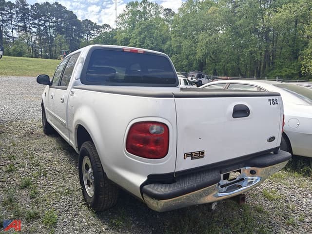 Image of Ford F-150 equipment image 2