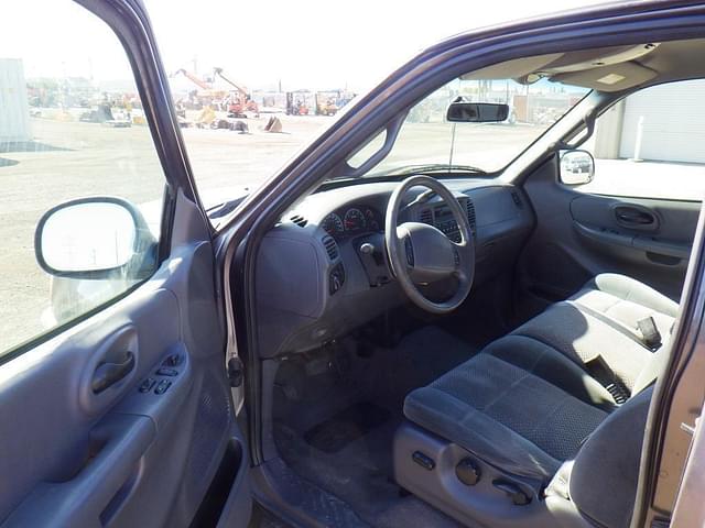 Image of Ford F-150 equipment image 4