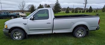 2002 Ford F-150 Equipment Image0