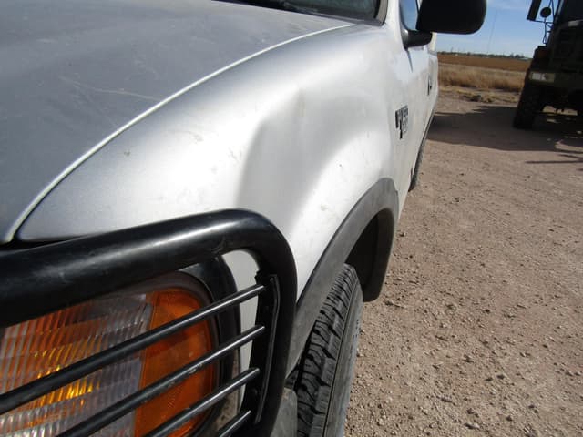 Image of Ford F-150 equipment image 2