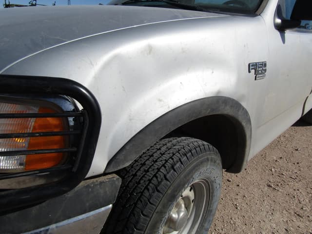 Image of Ford F-150 equipment image 1