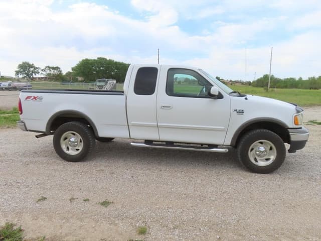 Image of Ford F-150 equipment image 4