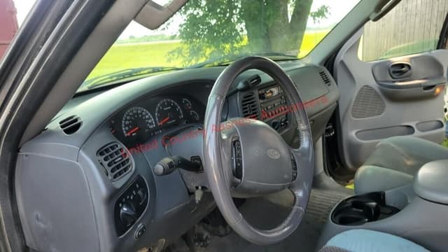 Image of Ford F-150 equipment image 4