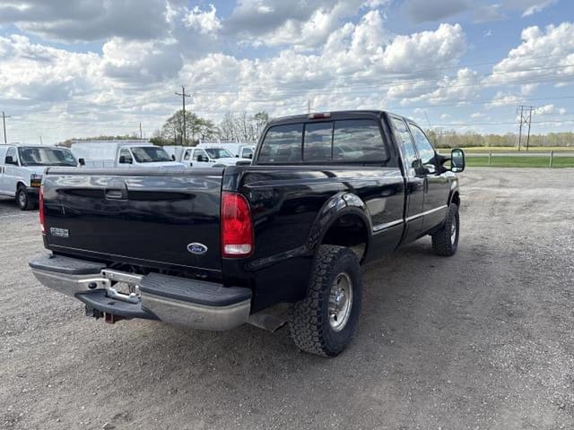 Image of Ford F-250 equipment image 2