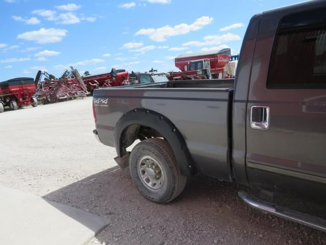 Image of Ford F-250 equipment image 4