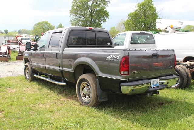 Image of Ford F-250 equipment image 1