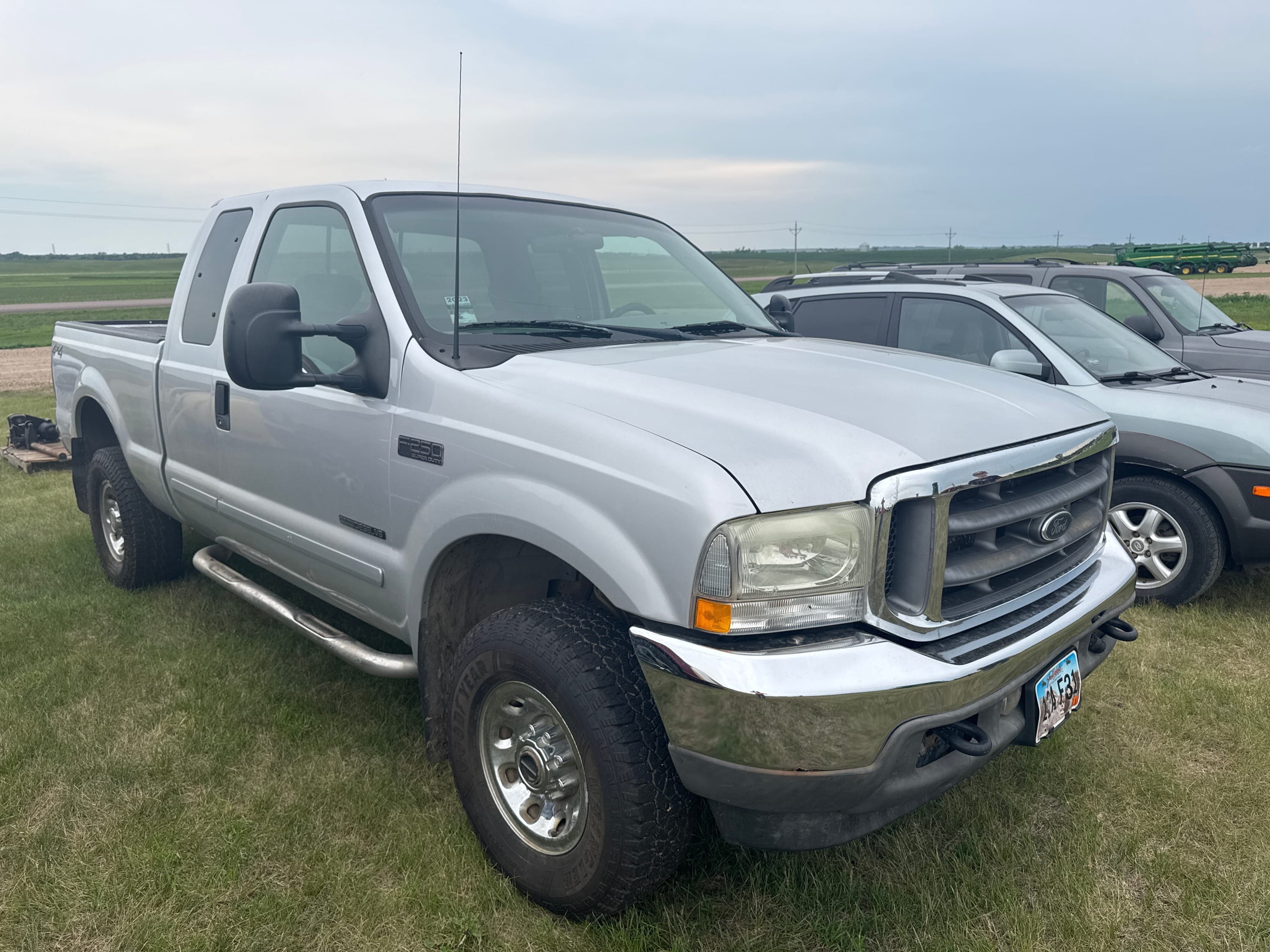 2002 Ford F-250 Equipment Image0