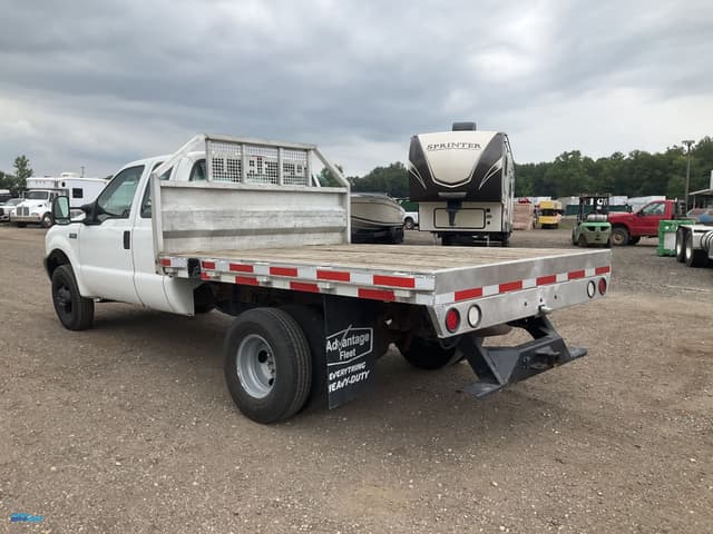 Image of Ford F-250 equipment image 2