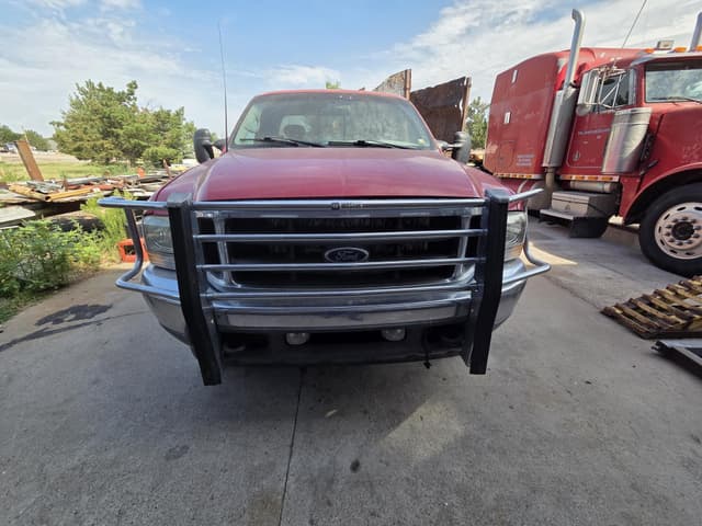 Image of Ford F-250 equipment image 1