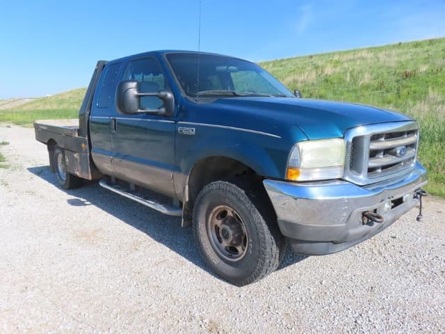 Image of Ford F-250 equipment image 3