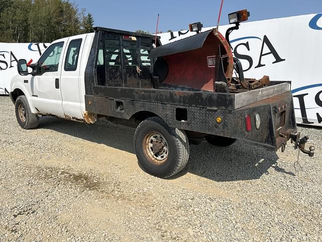 Image of Ford F-250 equipment image 2