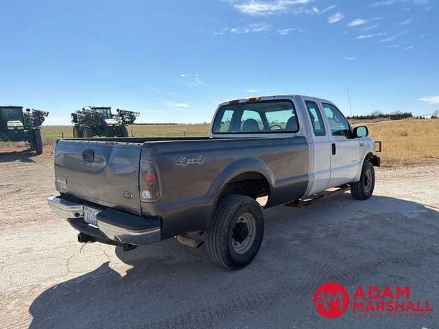 Image of Ford F-250 equipment image 4