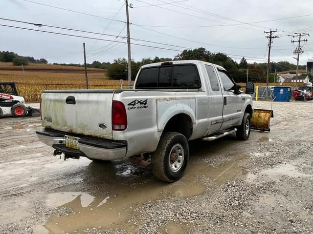 Image of Ford F-250 equipment image 4