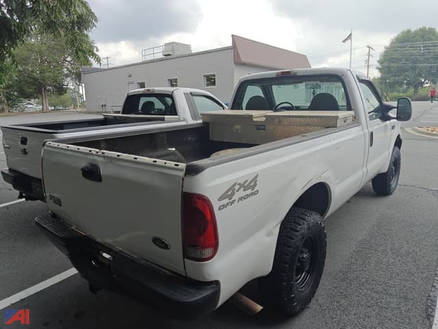 Image of Ford F-250 equipment image 3