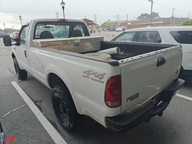 Image of Ford F-250 equipment image 1