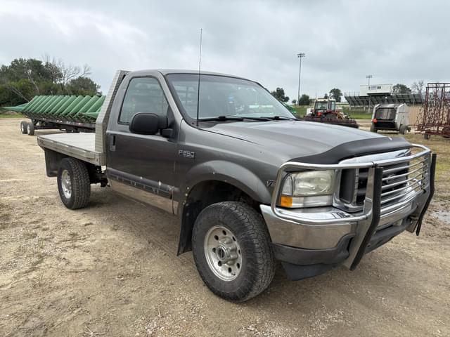 Image of Ford F-250 equipment image 1