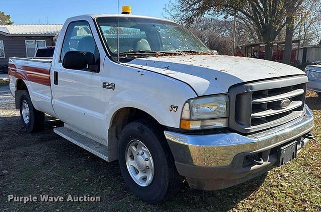 Image of Ford F-250 equipment image 2