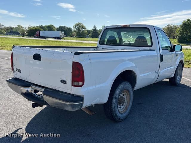 Image of Ford F-250 equipment image 4