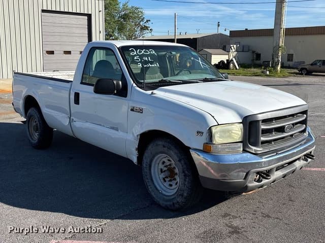 Image of Ford F-250 equipment image 2