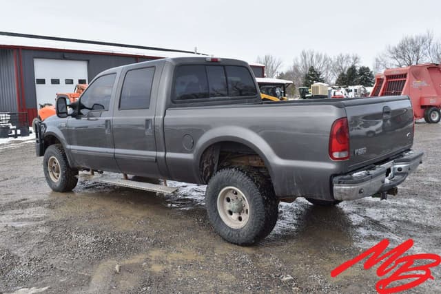 Image of Ford F-250 equipment image 2