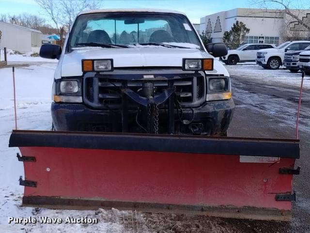 Image of Ford F-250 equipment image 1