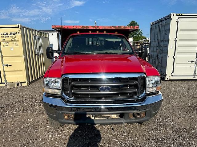 Image of Ford F-350 equipment image 1