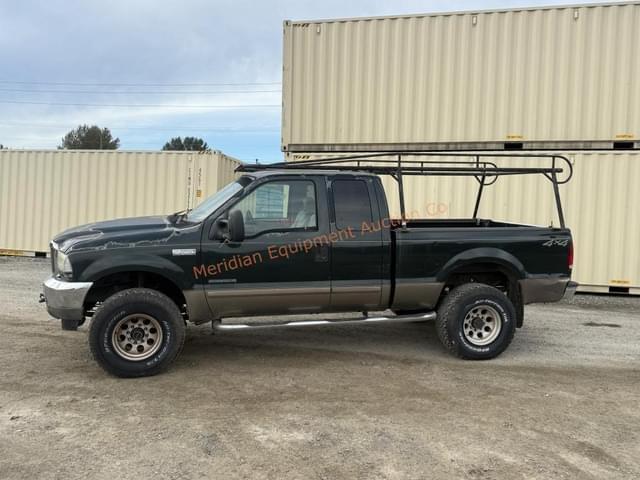 Image of Ford F-350 equipment image 2