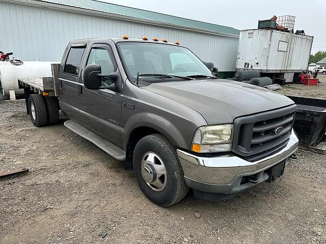 Image of Ford F-350 equipment image 2