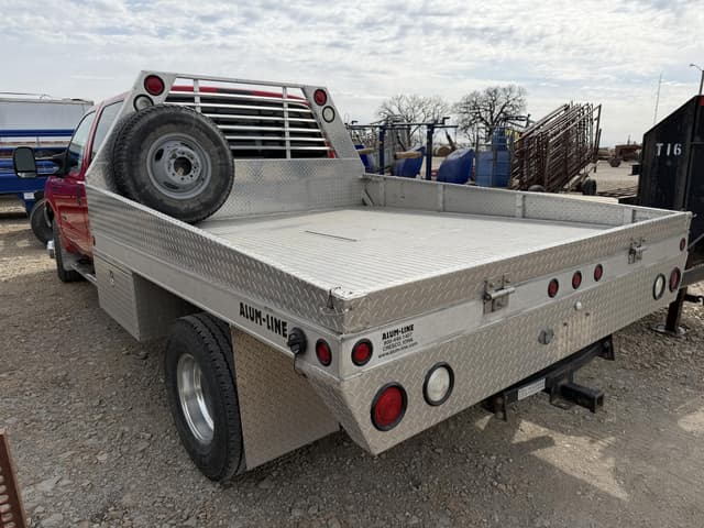 Image of Ford F-350 equipment image 2