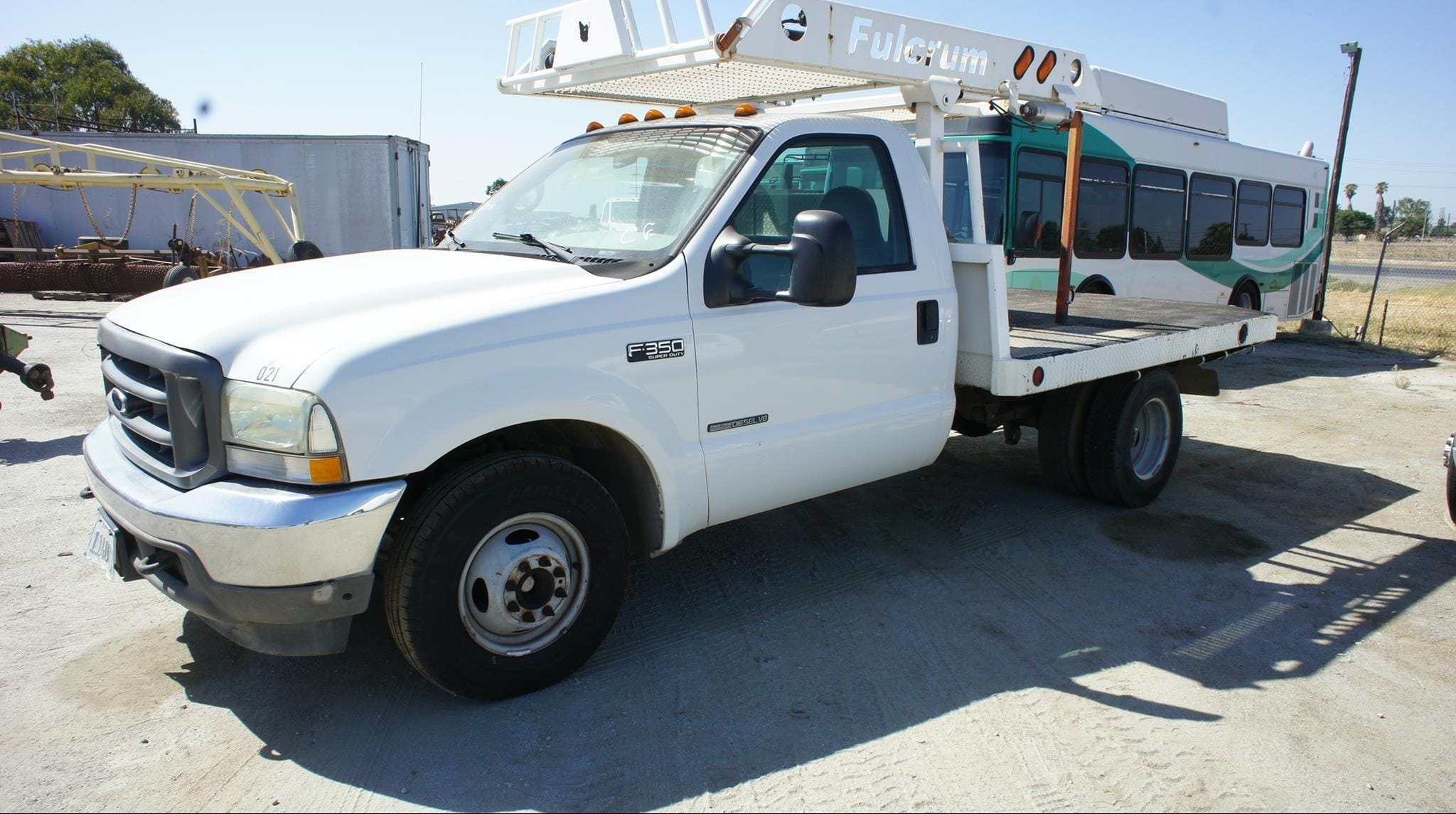 2002 Ford F-350 Equipment Image0