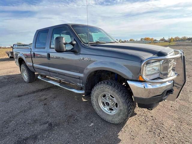 Image of Ford F-350 equipment image 2