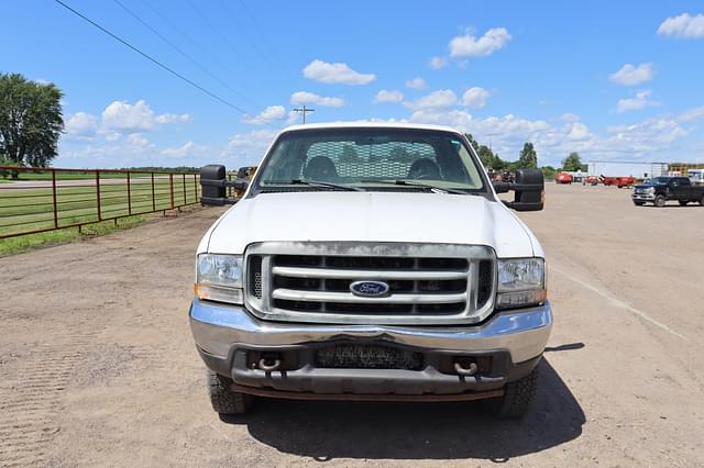 Image of Ford F-350 equipment image 1