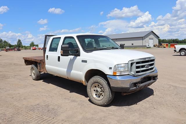 Image of Ford F-350 equipment image 2