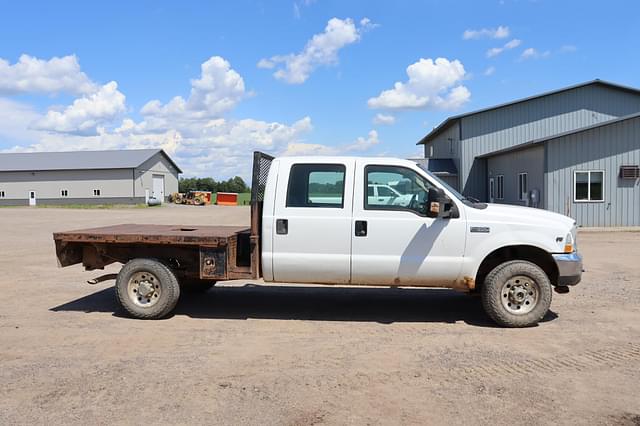 Image of Ford F-350 equipment image 3