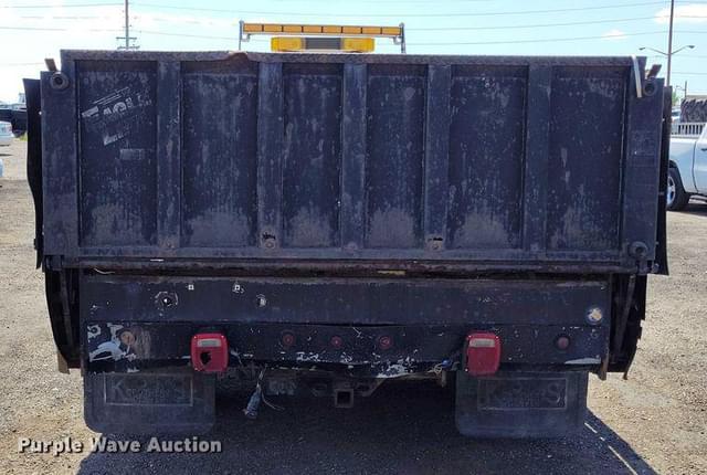 Image of Ford F-350 equipment image 4