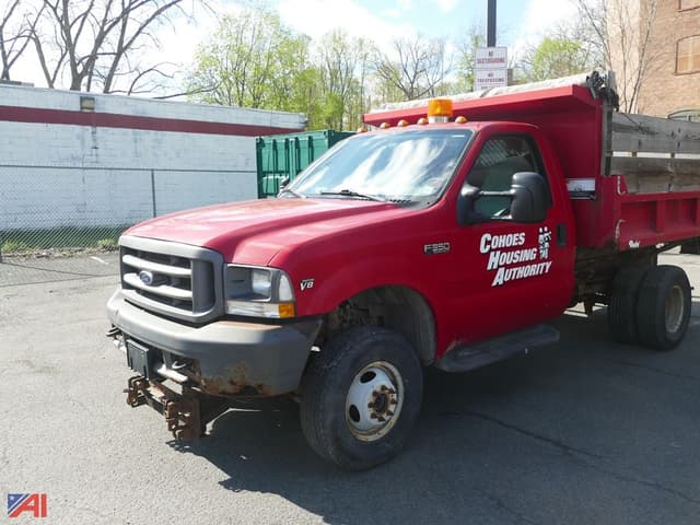 Image of Ford F-350 equipment image 1