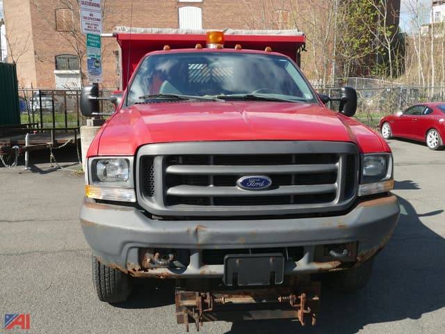 Image of Ford F-350 equipment image 3