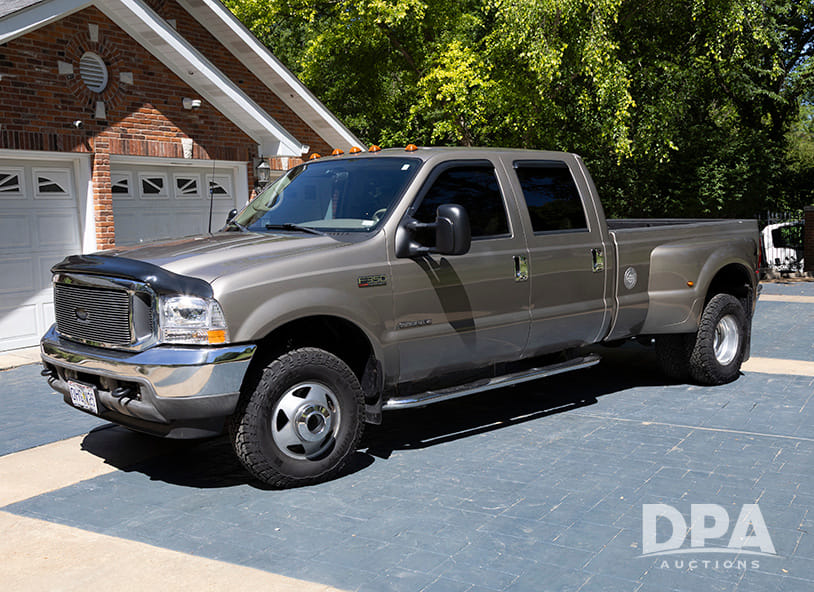 2002 Ford F-350 Equipment Image0