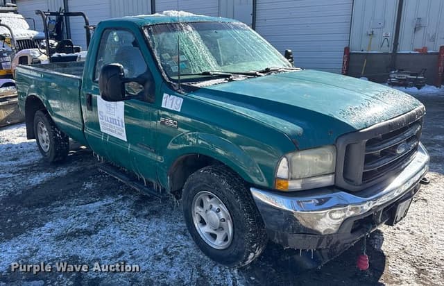 Image of Ford F-350 equipment image 2